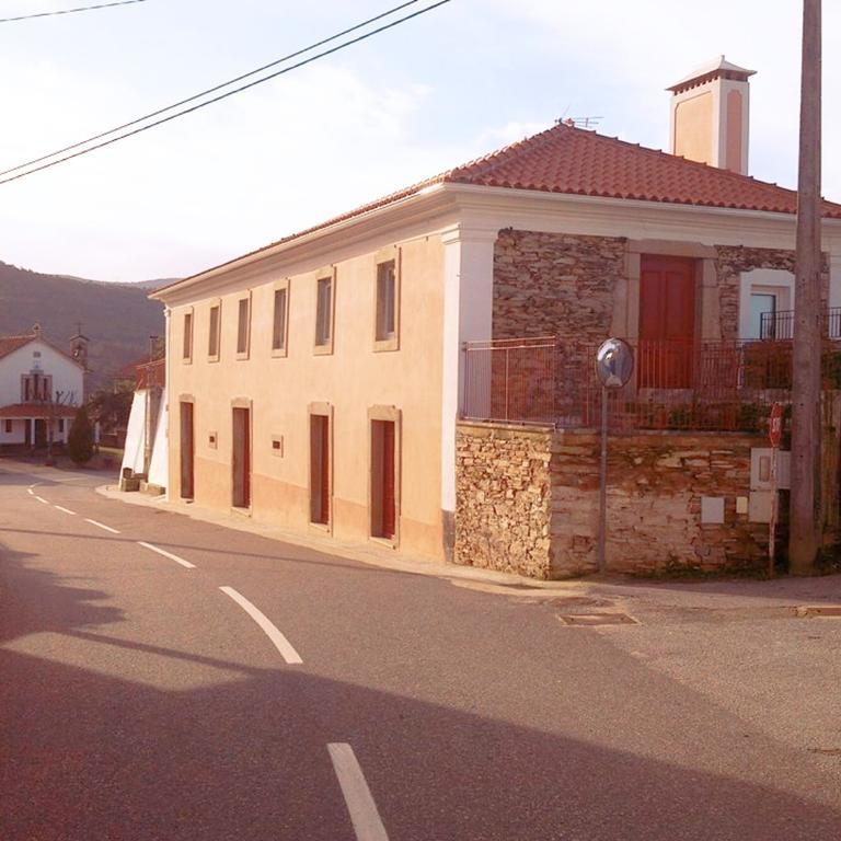 Casa Da Fonte De Santo Antonio Bed & Breakfast Cerdeira Exterior photo